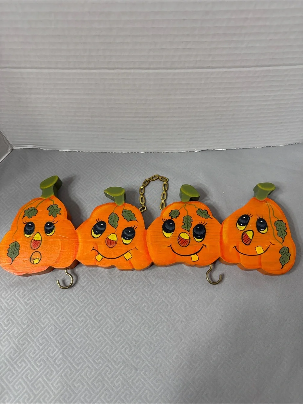 Vtg Hand Painted Wooden Pumpkin Wall Hook Rack Anthropomorphic Jack-O-Lanterns